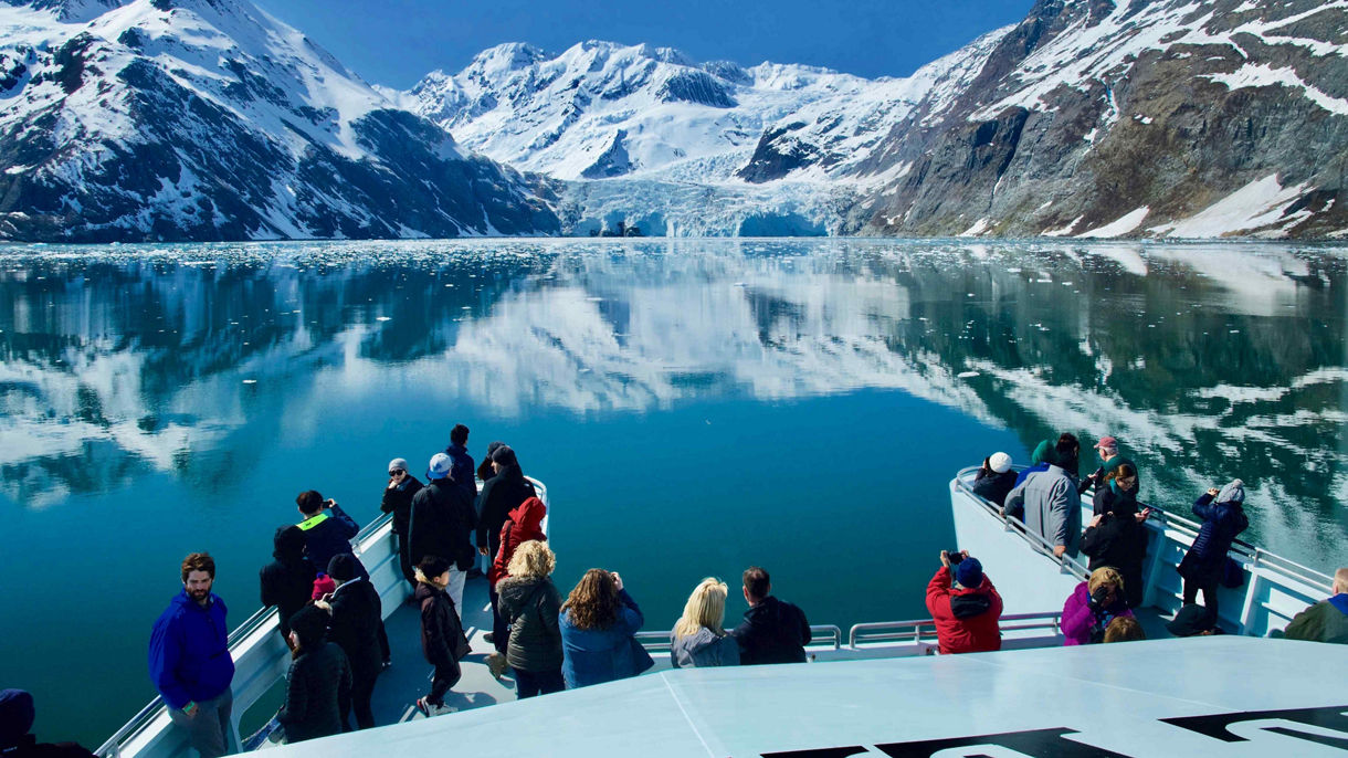 26 Glacier Cruise & Anchorage Transfer (Wheelchair Accessible)