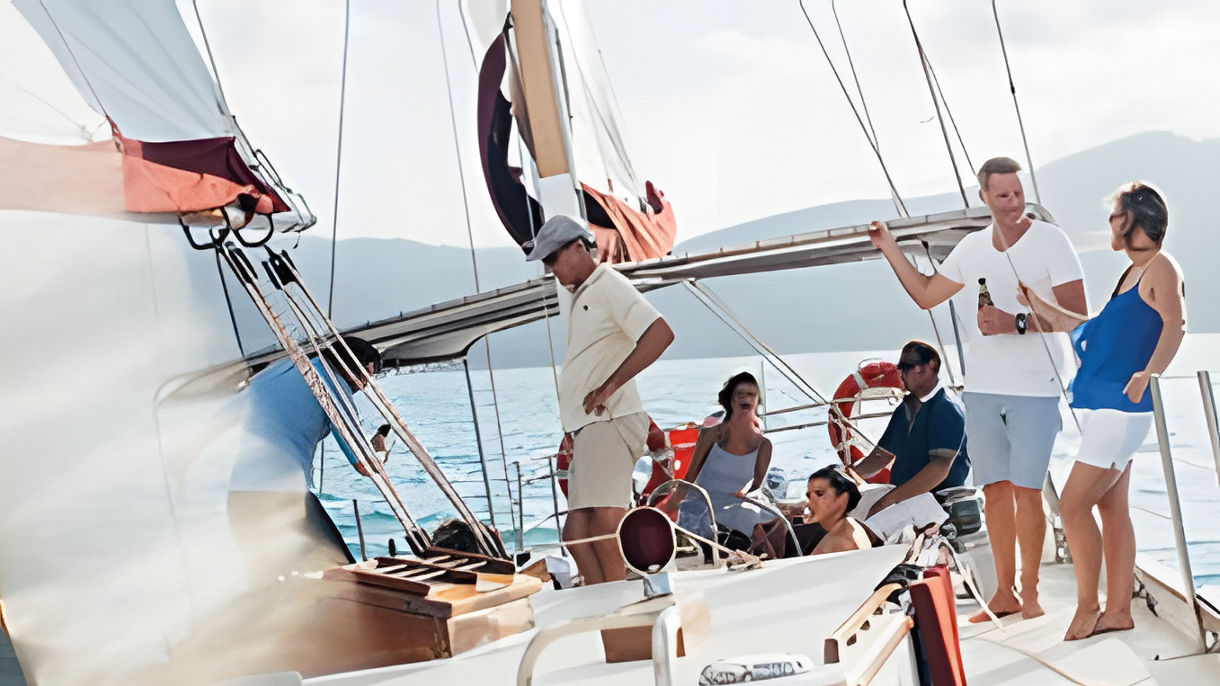 Scenic Sailing