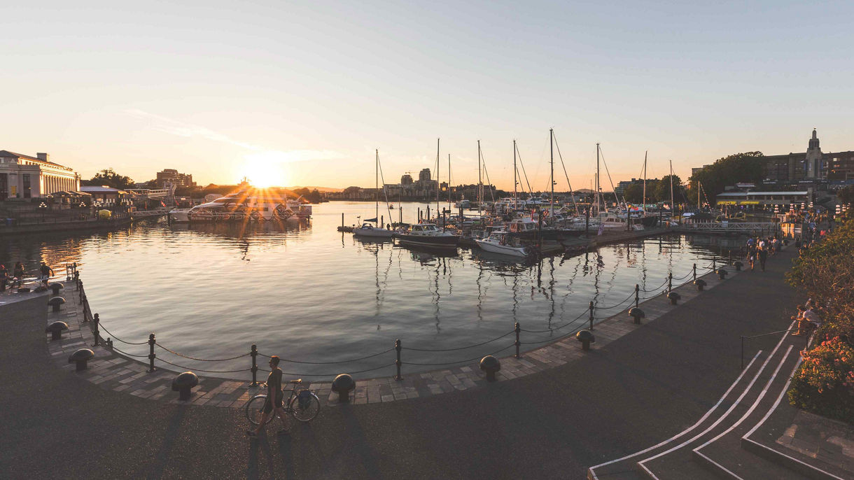 A Guided Walk into Victoria