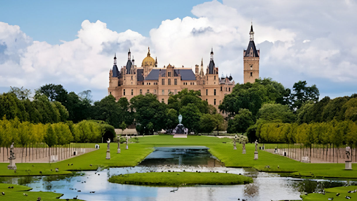 Schwerin Castle, Lake Schwerin Cruise & Rostock