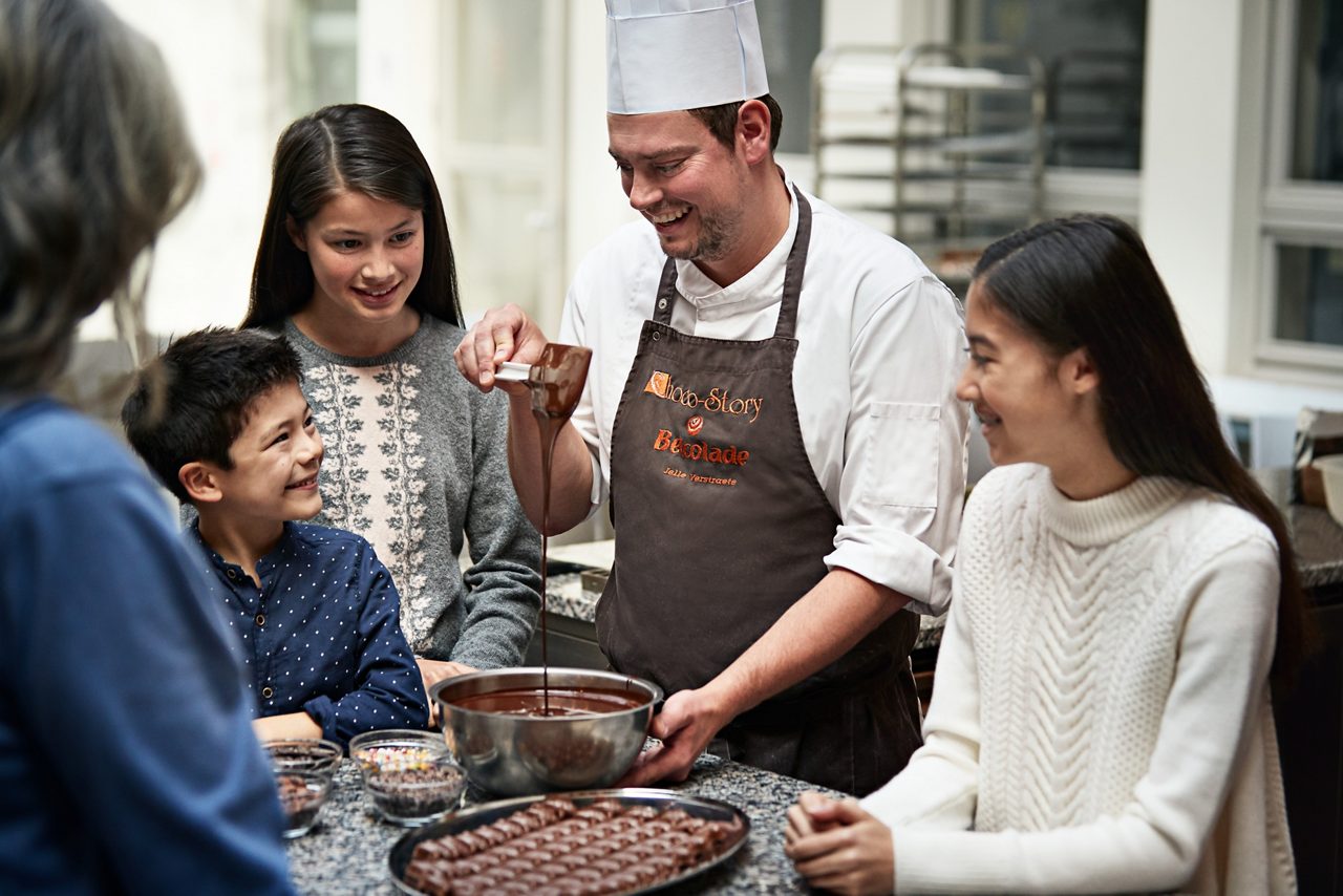 brussels belgium chef demonstration chocolate dipping