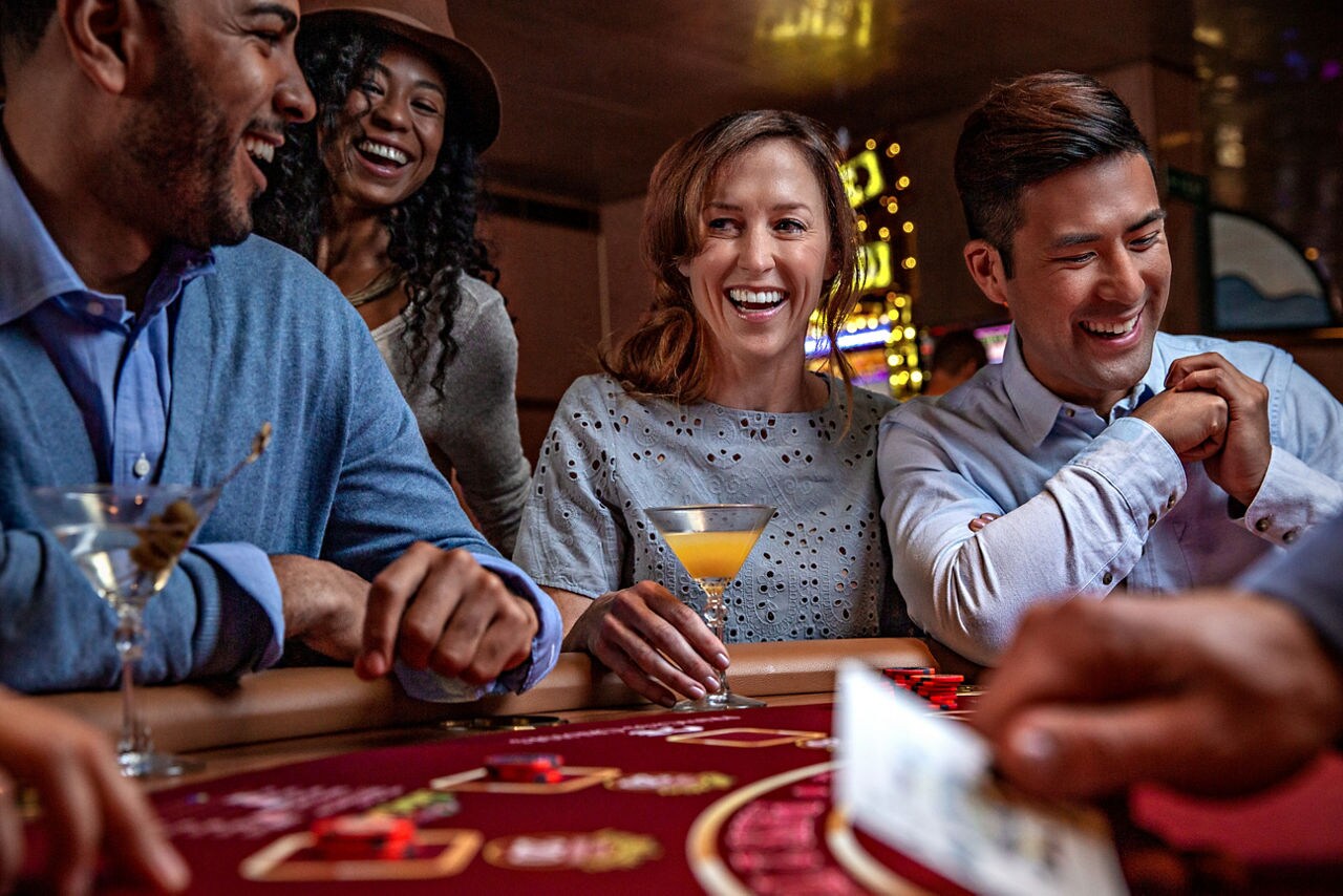 casino-group-card-table-cocktails?qlt\u0