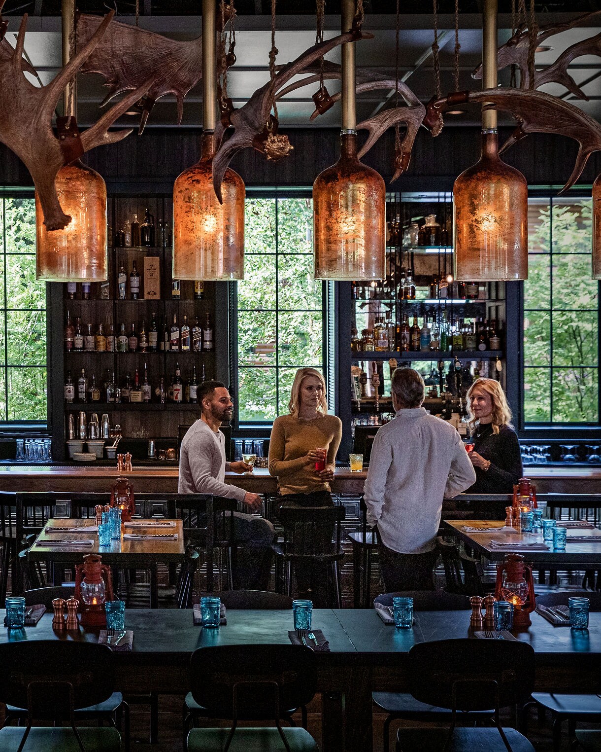 Craft cocktails and lodge‑inspired dining at Fannie Q’s Saloon.