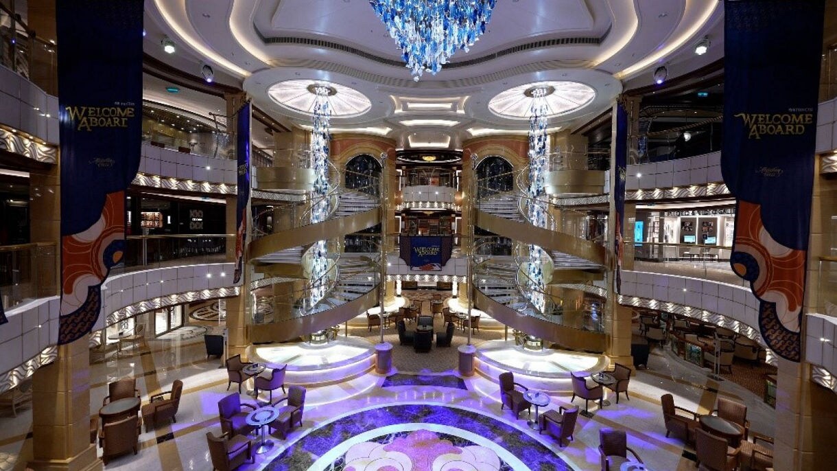 Inside of cruise ship, atrium and shoppi, Stock Video