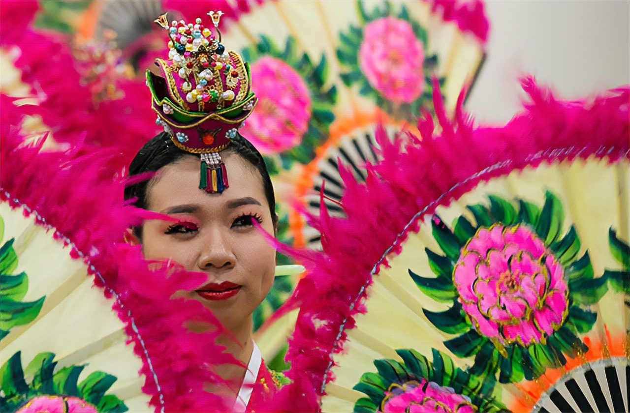 Vibrant Thai dance performance..