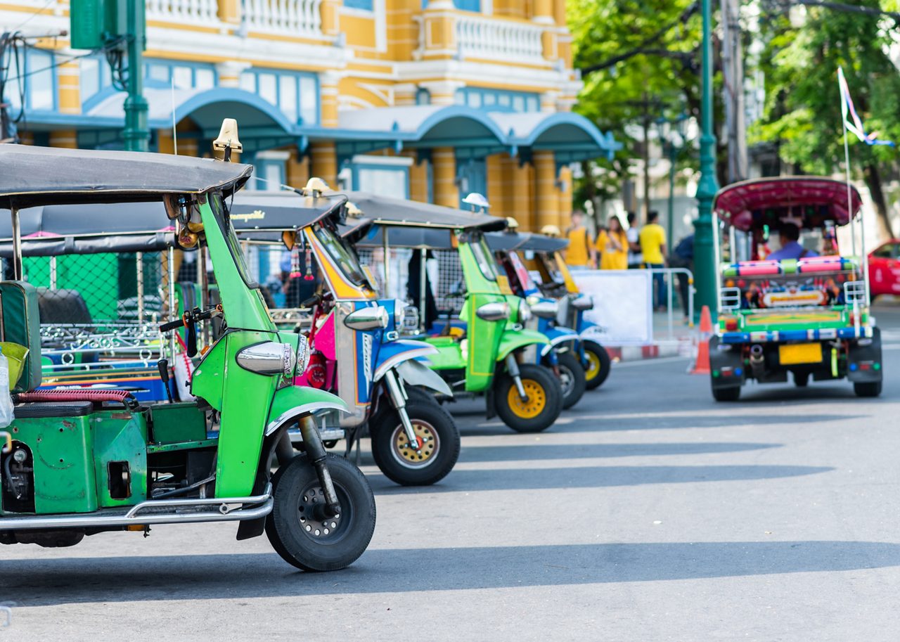 Scenic Tour of Kralendijk via Eco-Powered Tuk Tuk